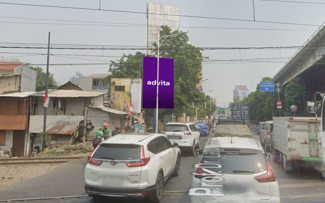 Depan Rel Kereta Grogol
